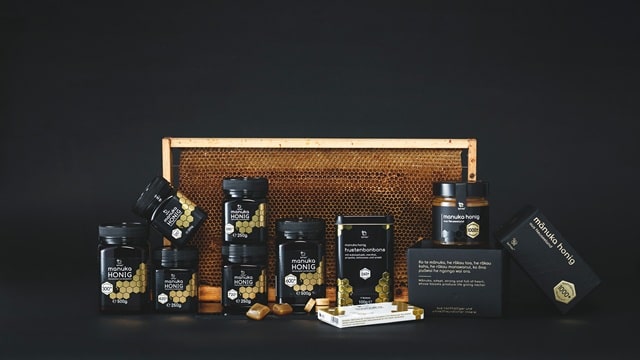 Alle Produkte der Marke Larnac sind aufgelistet mit Bienenwachs Hintergrund
