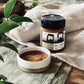 Steens Manuka Honig MGO 1.122+ auf dem Tisch mit Tischdecke